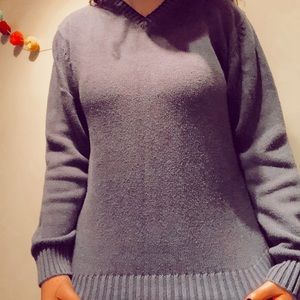 Navy men’s Knightsbridge vneck sweater